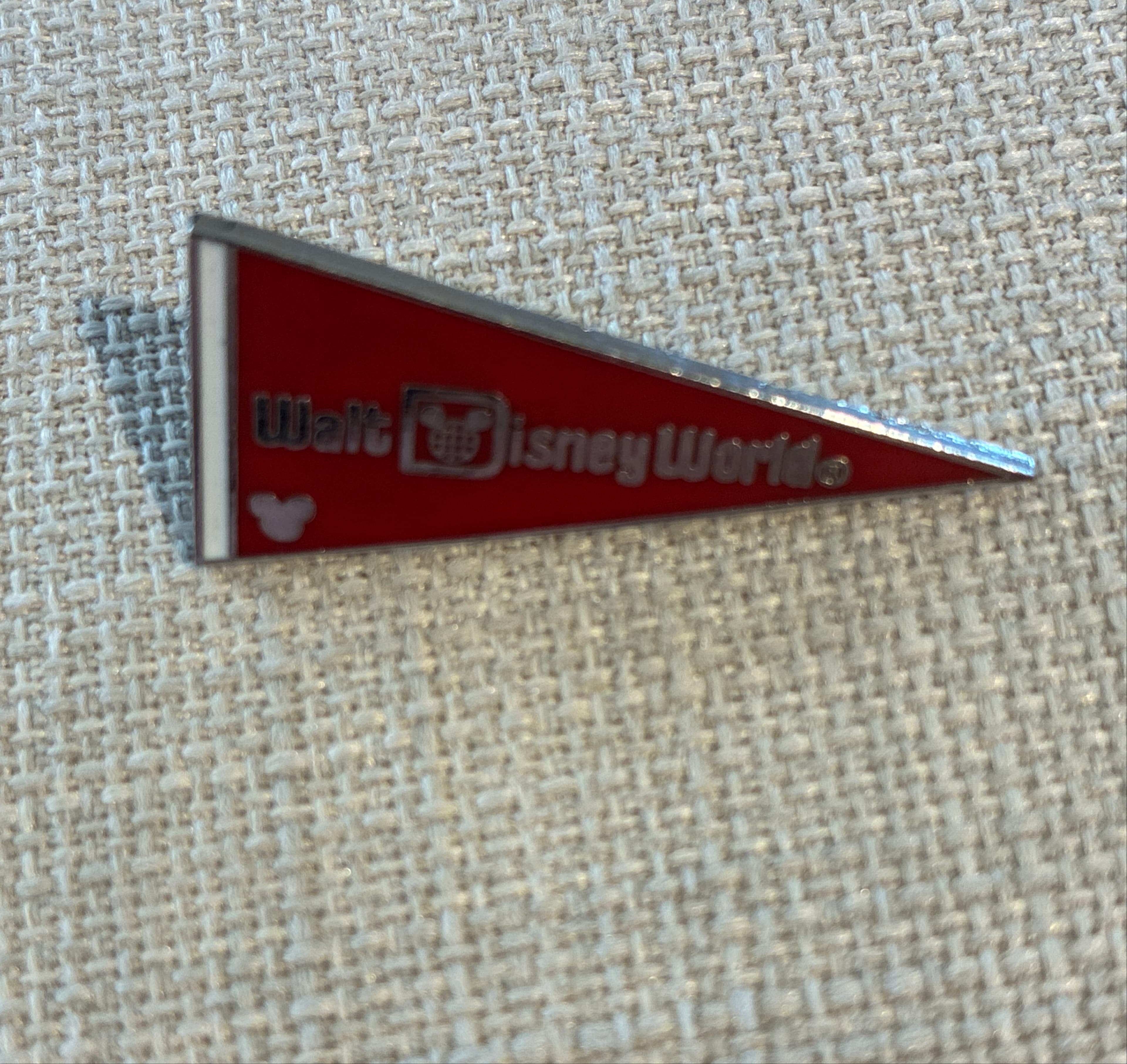 WDW Hidden Mickey Series 2010: Pennants Collection