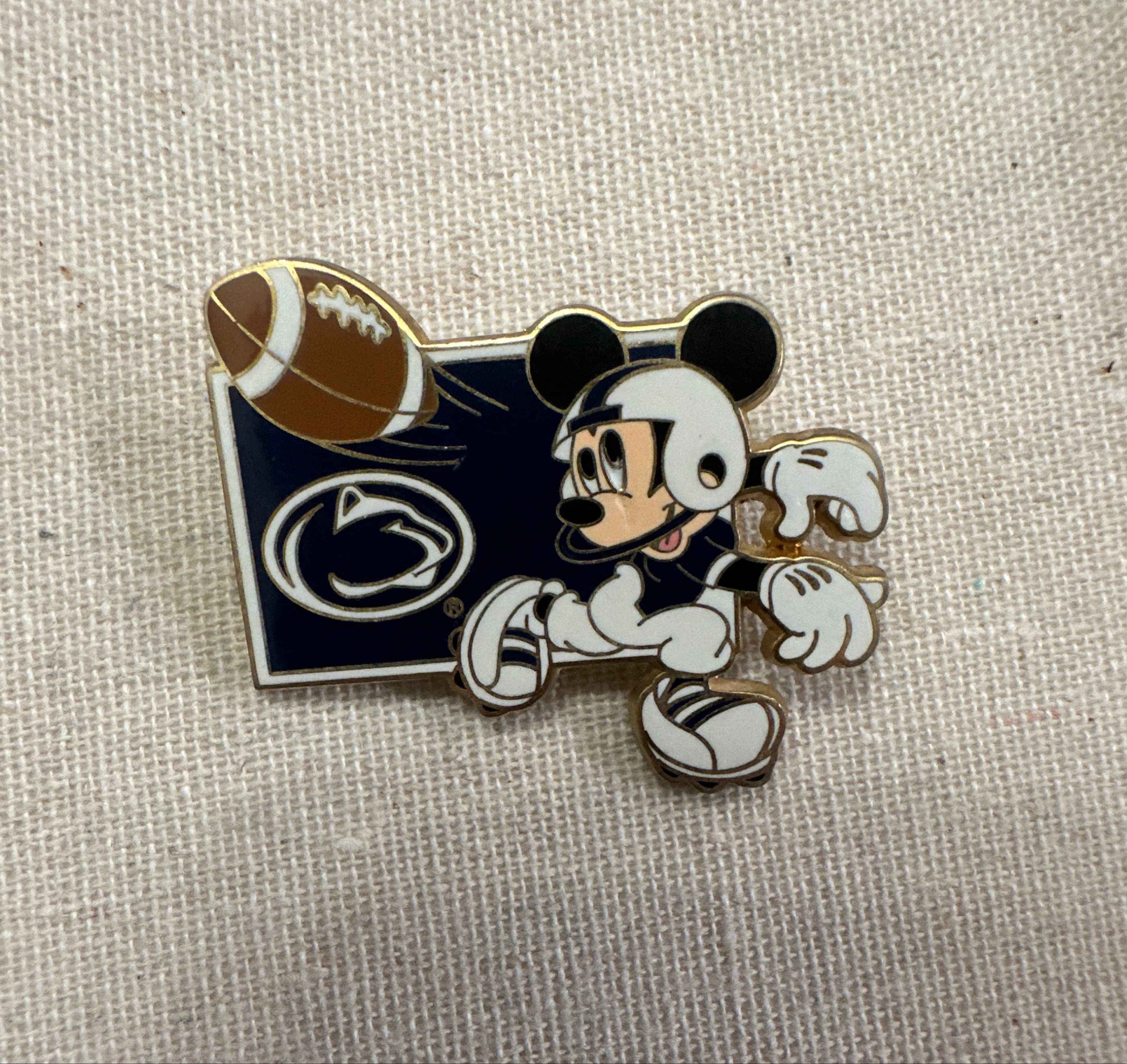 Mickey Mouse NCAA Football Team - Penn State (Lions) front