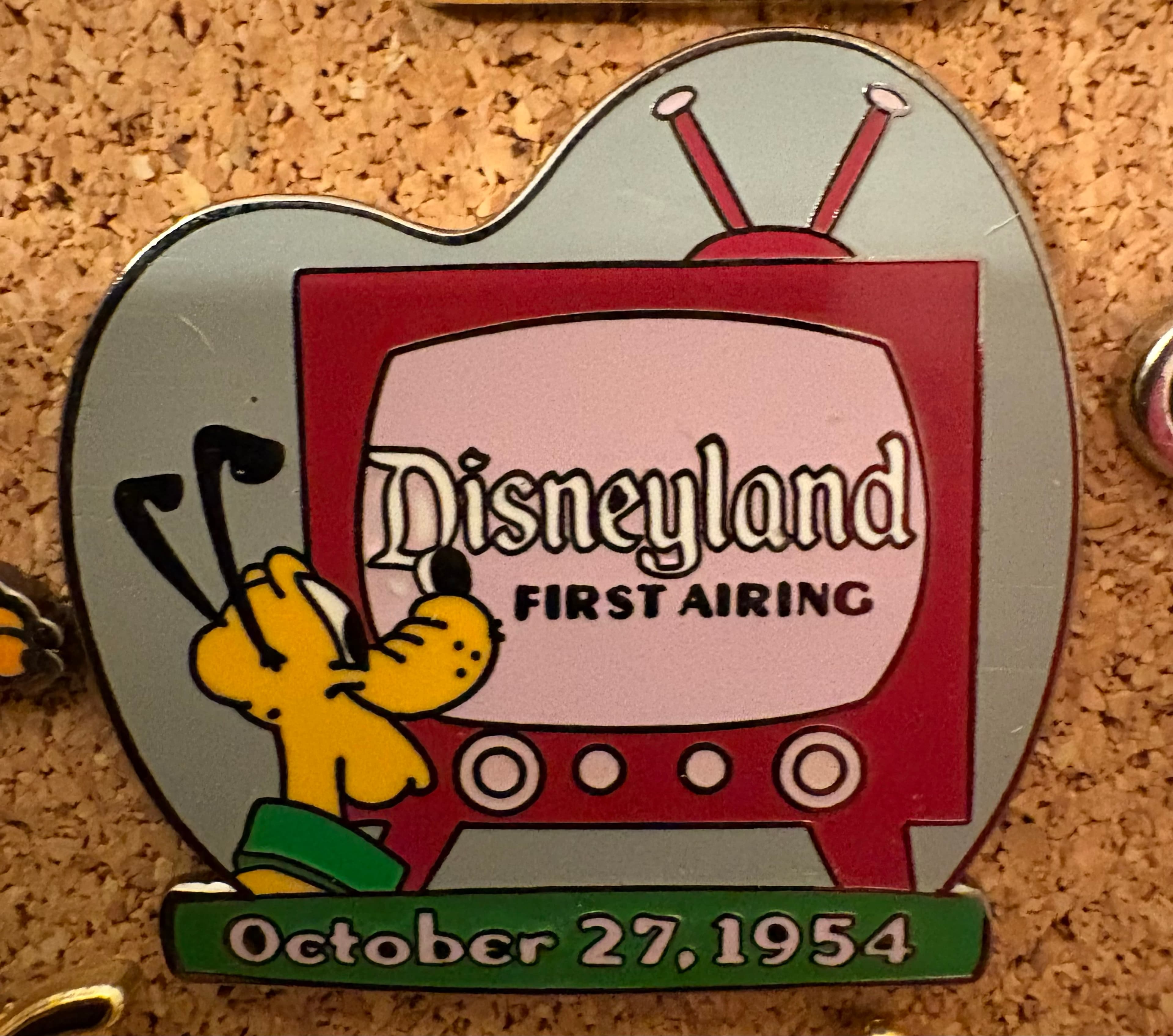 Pluto Watching TV - Disneyland First Airing - Countdown to the Millennium #67