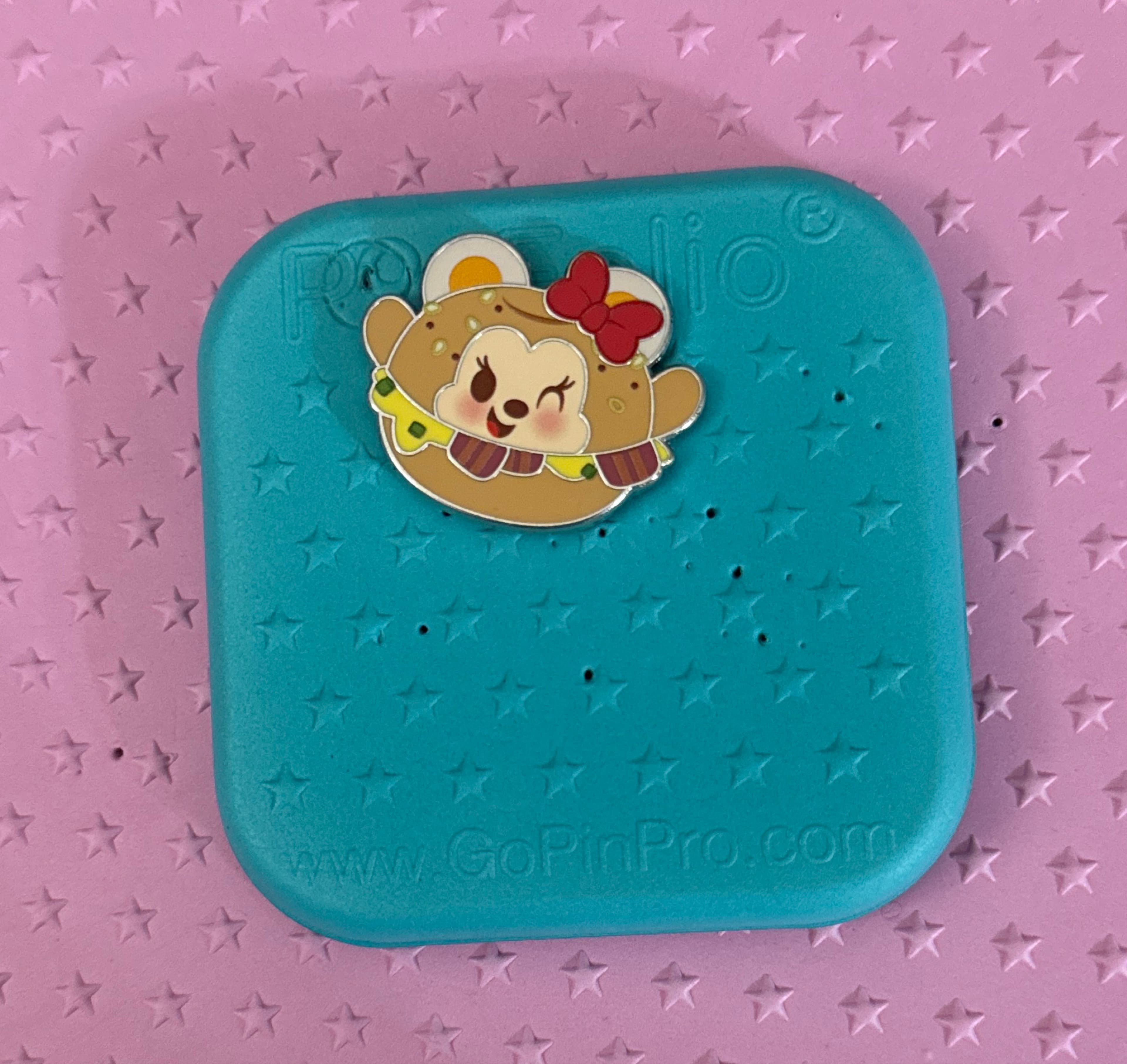 Minnie Mouse Bagel Breakfast Sandwich - Munchlings Series 3