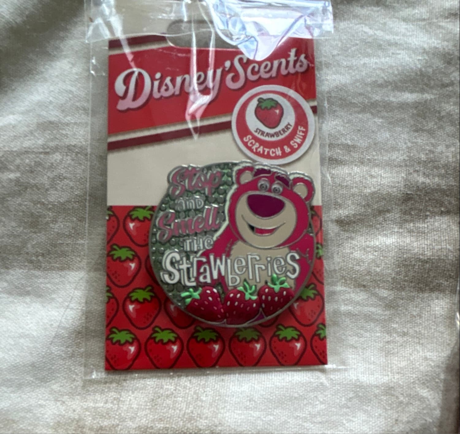 Lots O' Huggin' Bear - Stop and Smell the Strawberries - Disney Scents - Toy Story 3