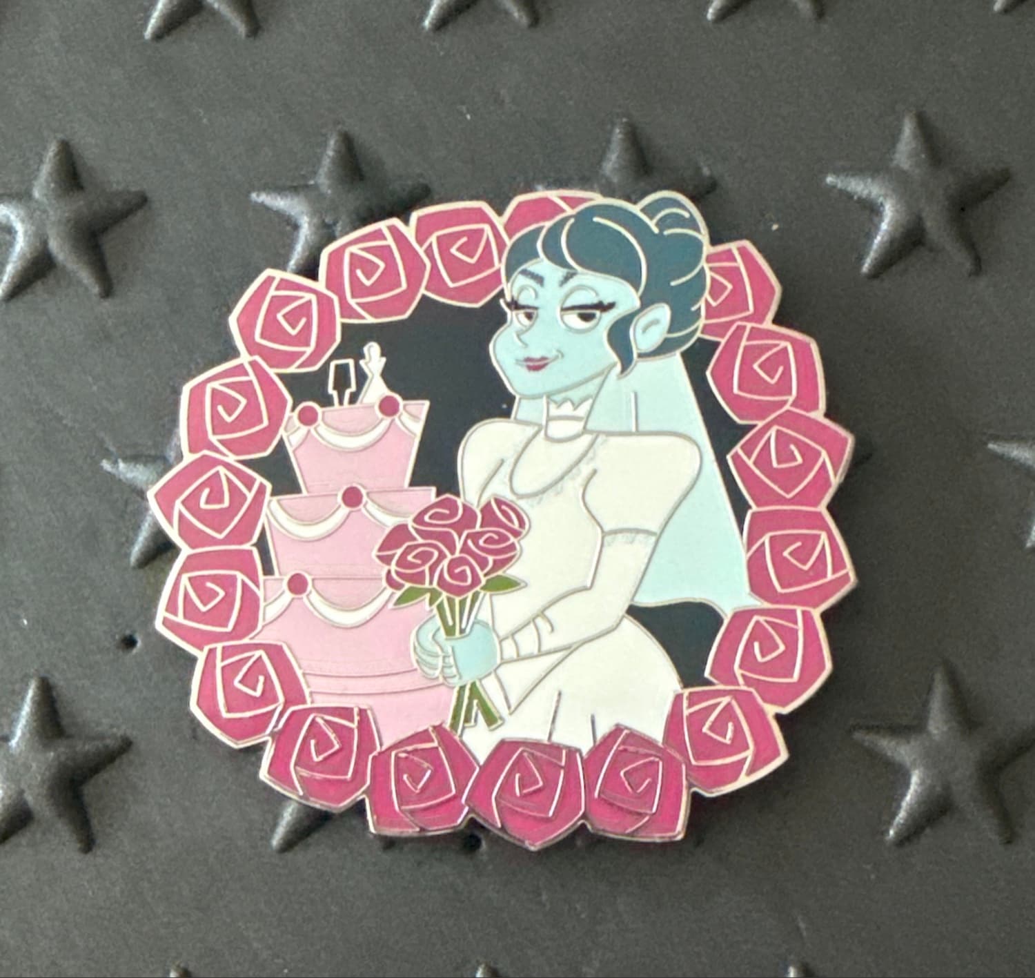 Disney Parks The Haunted Mansion Constance Hatchaway Bride Wedding Cake Roses Pin
