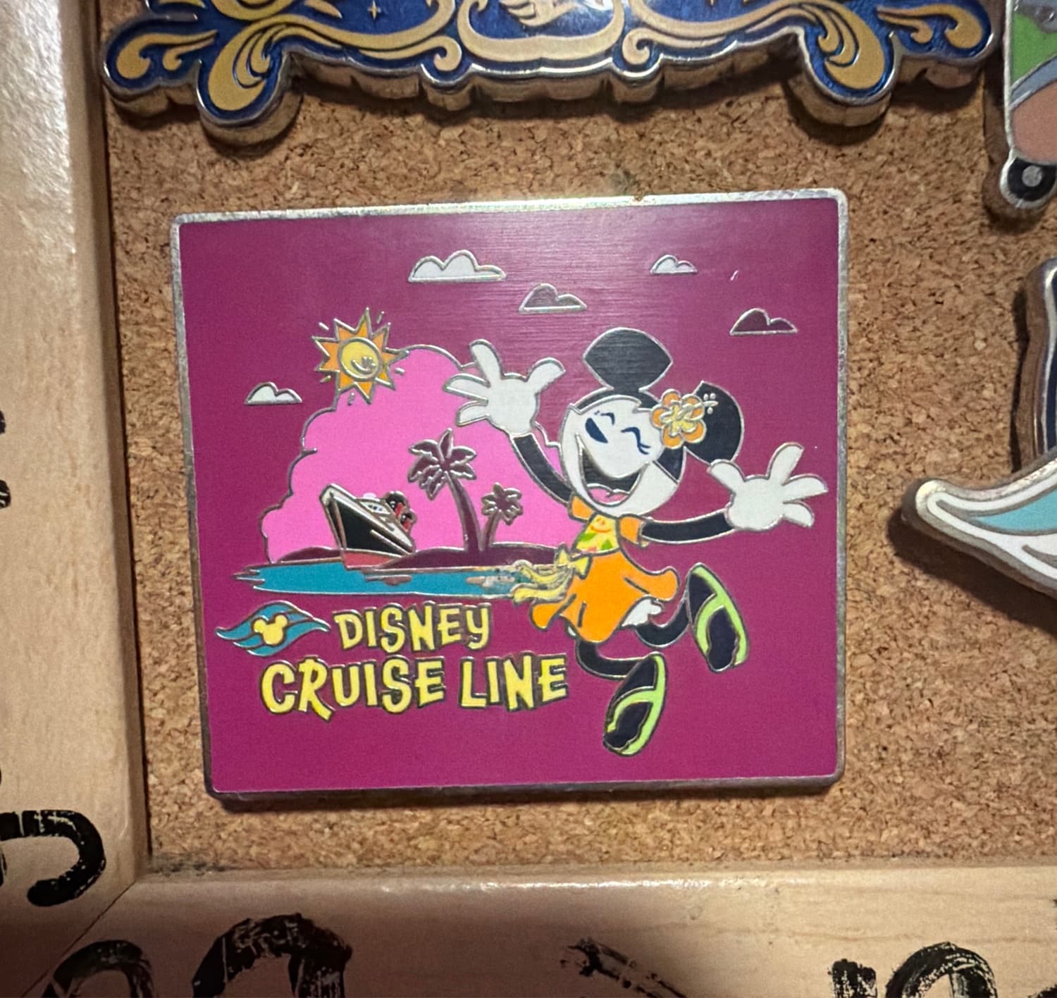 Disney Cruise Line Minnie Mouse Tropical Dancing Pin