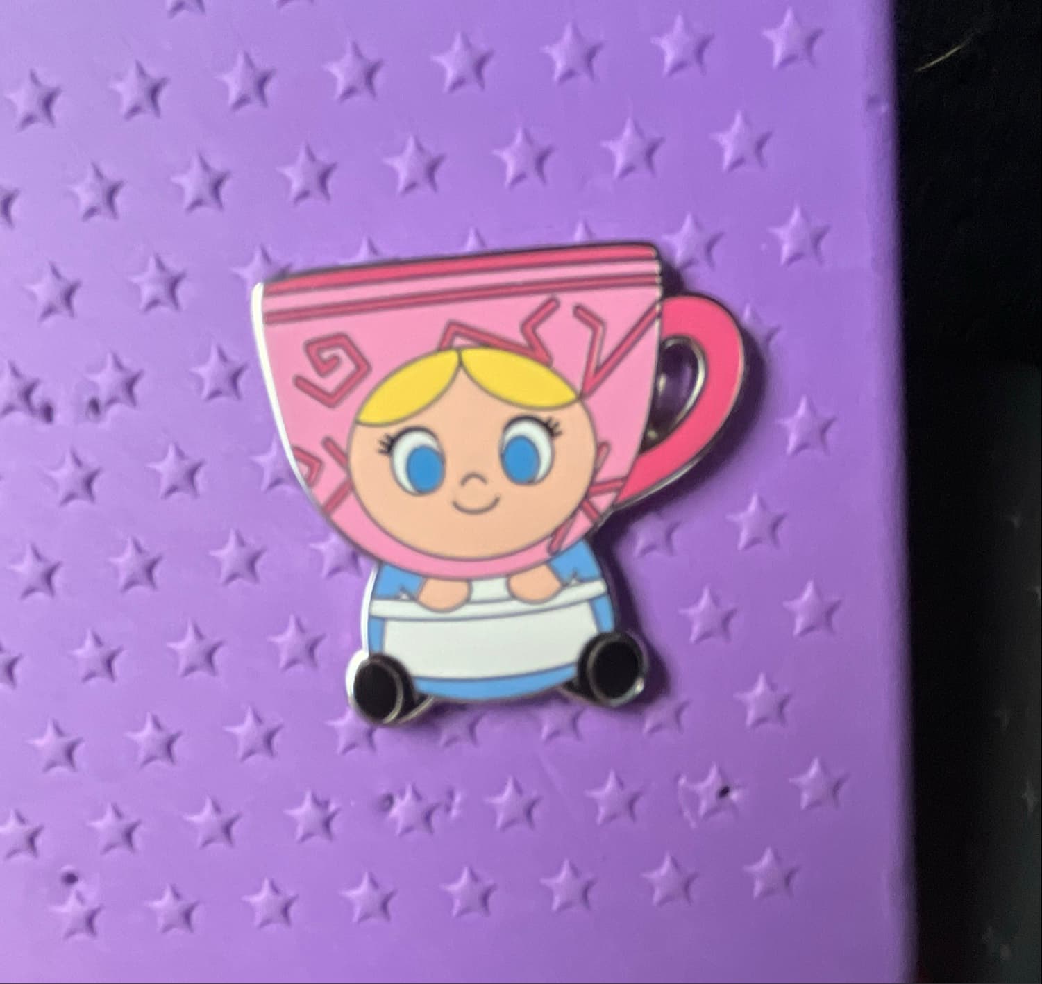Disney Parks 2025 Mini MixIts Mix It’s Mystery Pin Alice Pink Teacup Hat