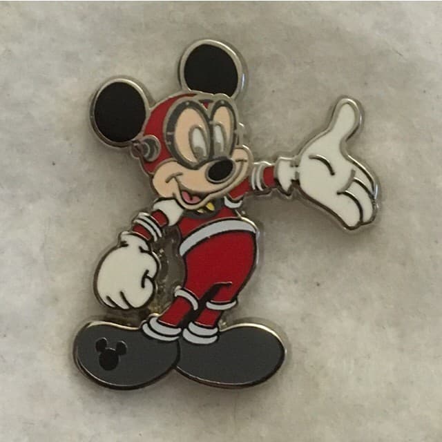 Hidden Mickey 2015 WDW - Spacesuits - Mickey Mouse