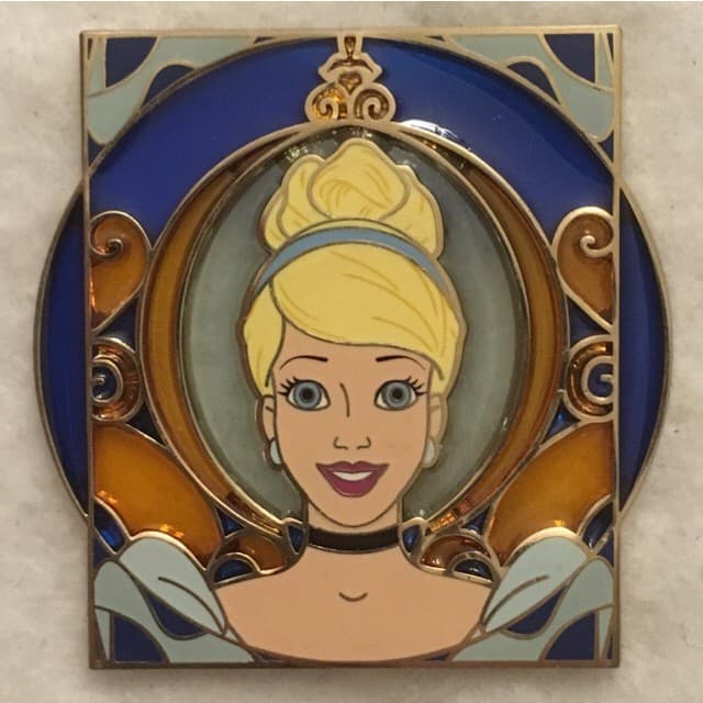 Disney Royalty Reveal / Conceal - Cinderella