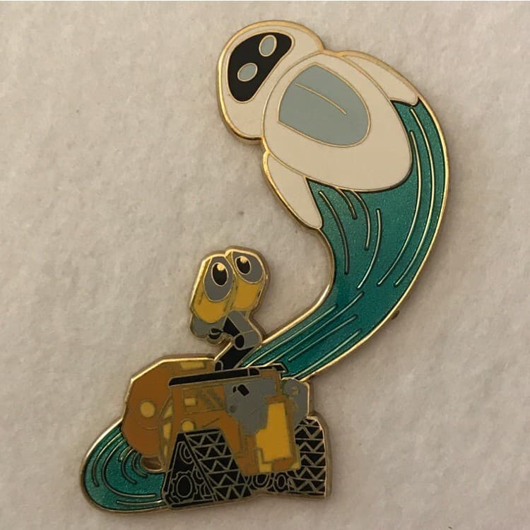 Wall-e and Eve Flying