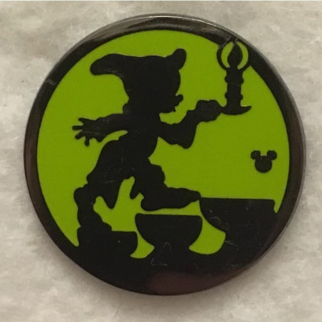 Hidden Mickey 2015 DLR - Silhouettes - Dopey front