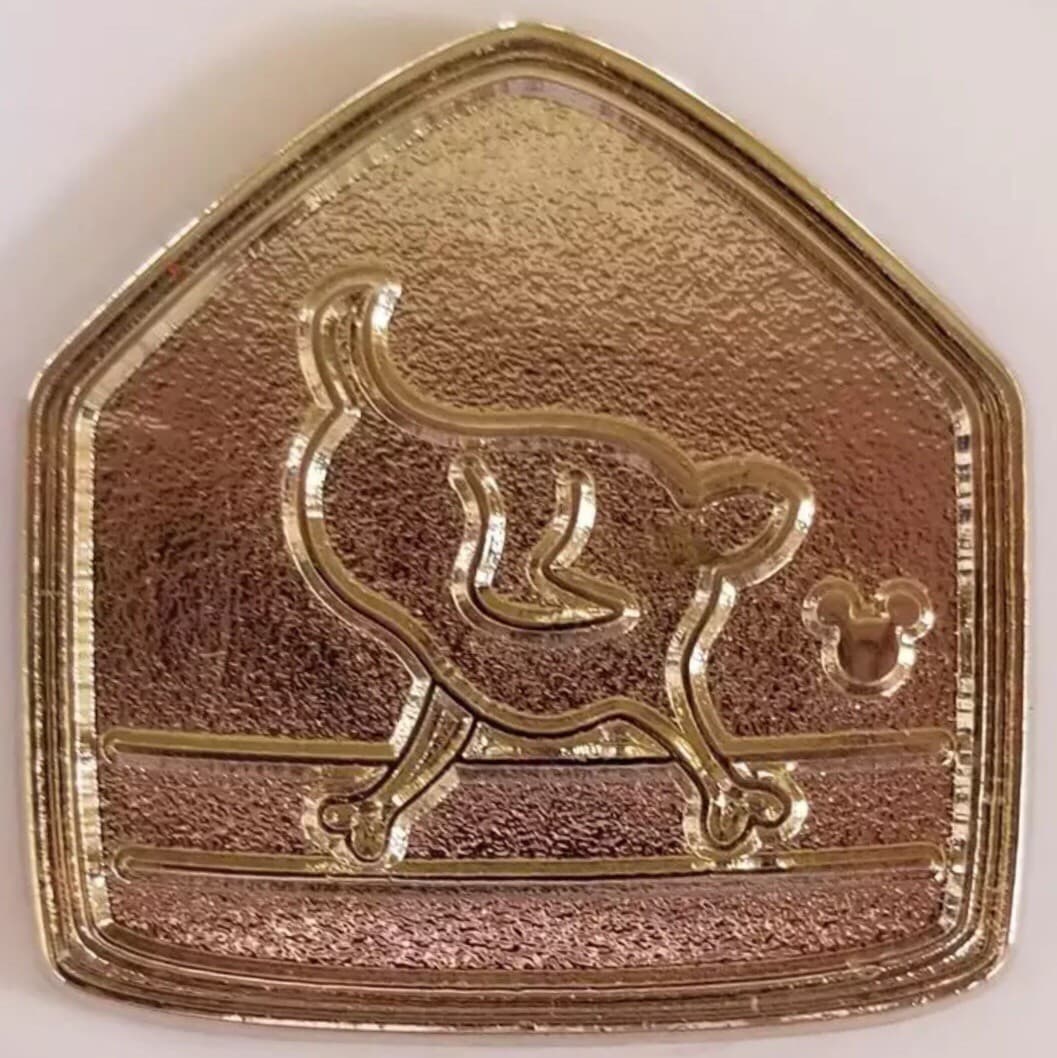 Hidden Mickey 2018 DLR - Toontown Signs - Chicken Crossing the Road Chaser