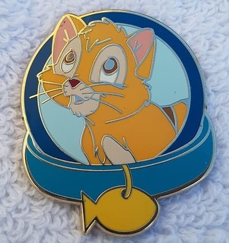 Magical Mystery Pins #5 - Oliver front