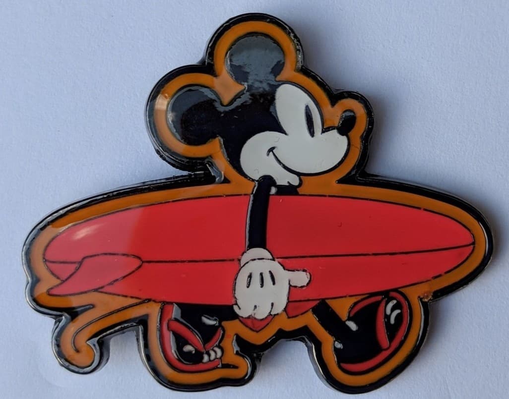 Loungefly Mickey Mouse - Surfboard