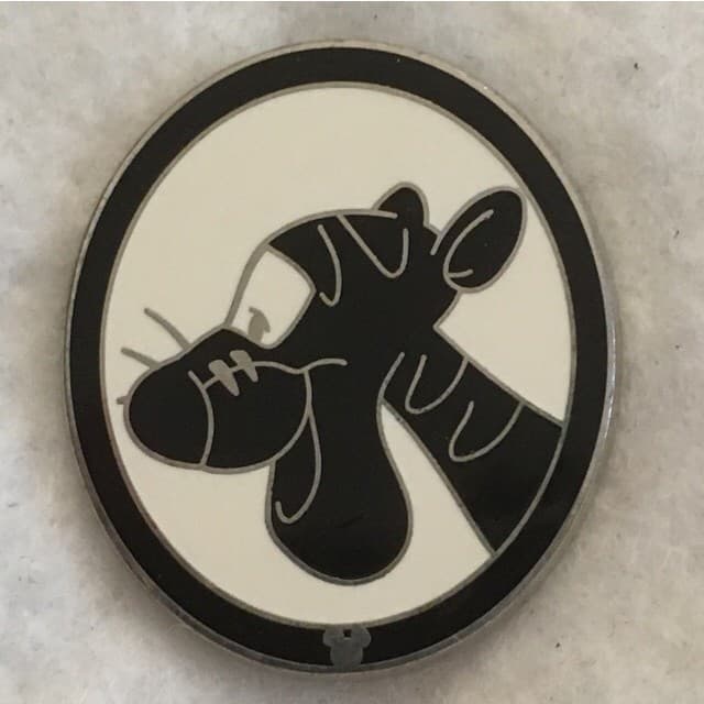 Hidden Mickey 2009 DLR - Silhouettes - Tigger