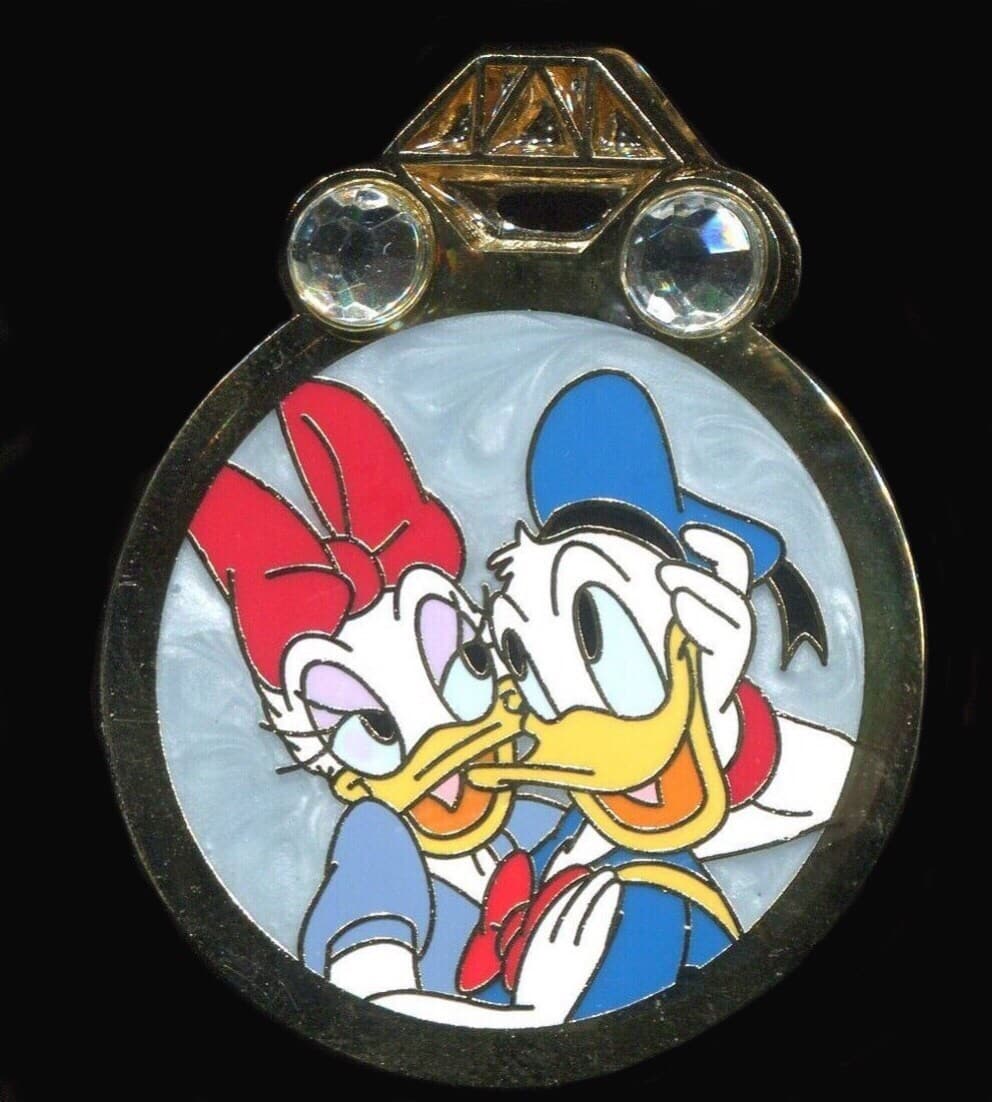 Disney Couples Reveal / Conceal Mystery Set - Daisy Duck and Donald Duck