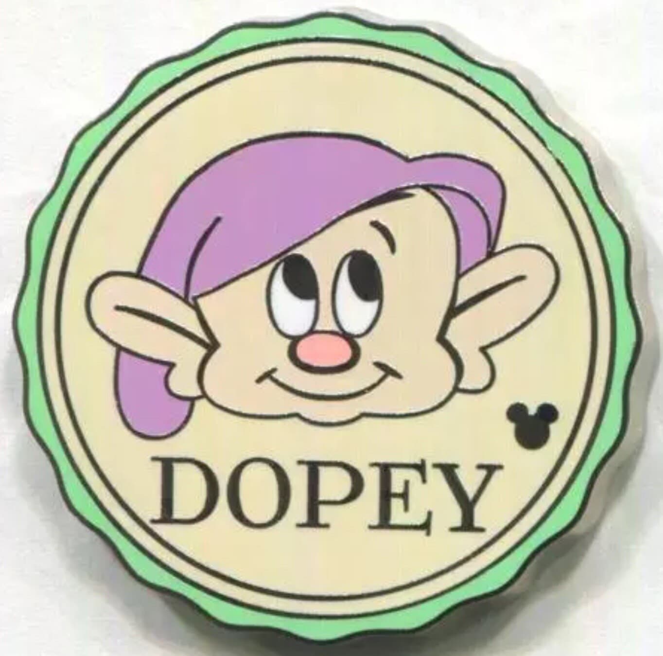 Hidden Mickey 2018 WDW - The Seven Dwarfs - Sneezy