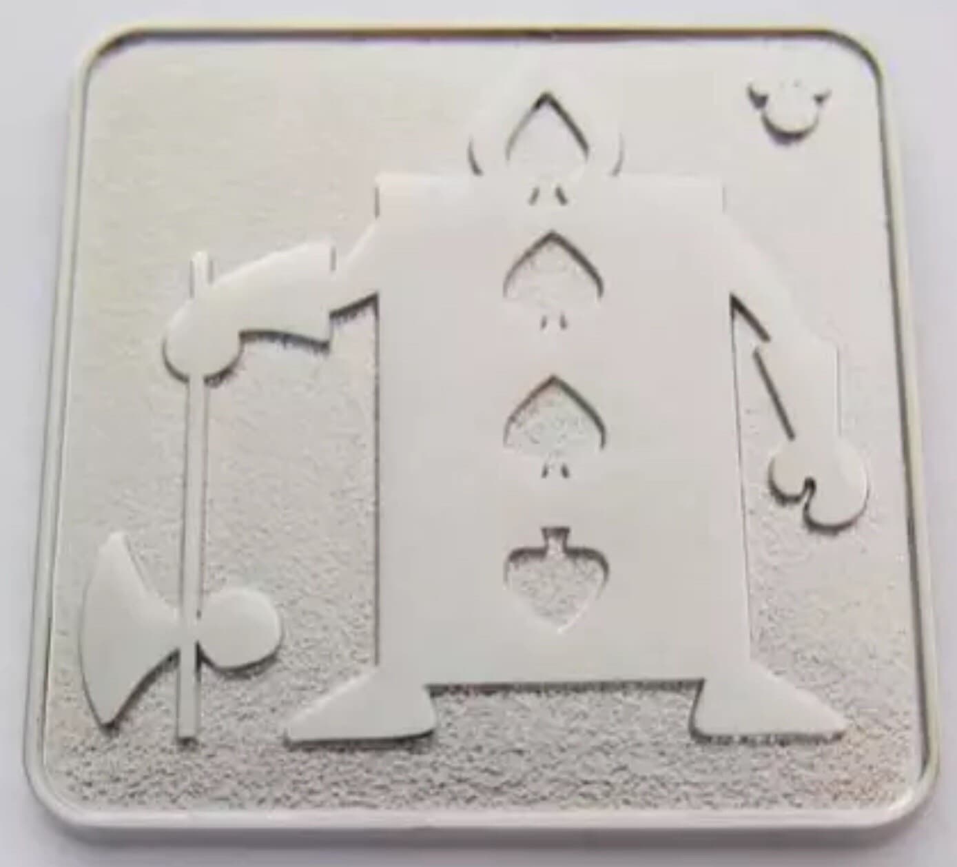 Hidden Mickey 2018 WDW - Alice in Wonderland Cards - Spade Soldier Chaser front