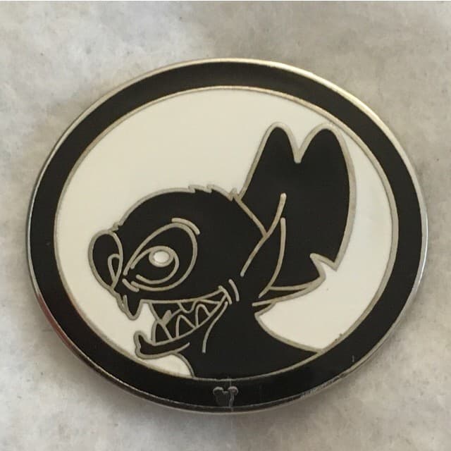 Hidden Mickey 2008 DLR - Silhouettes - Stitch