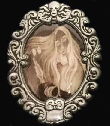 Haunted Mansion Cameo Mystery Collection - The Opera Glasses Lady